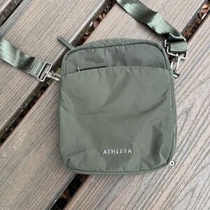 ATHLETA ALL ABOUT VERTICAL CROSSBODY BAG OLIVE